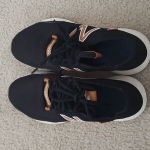 New Balance Roav 4 shoes